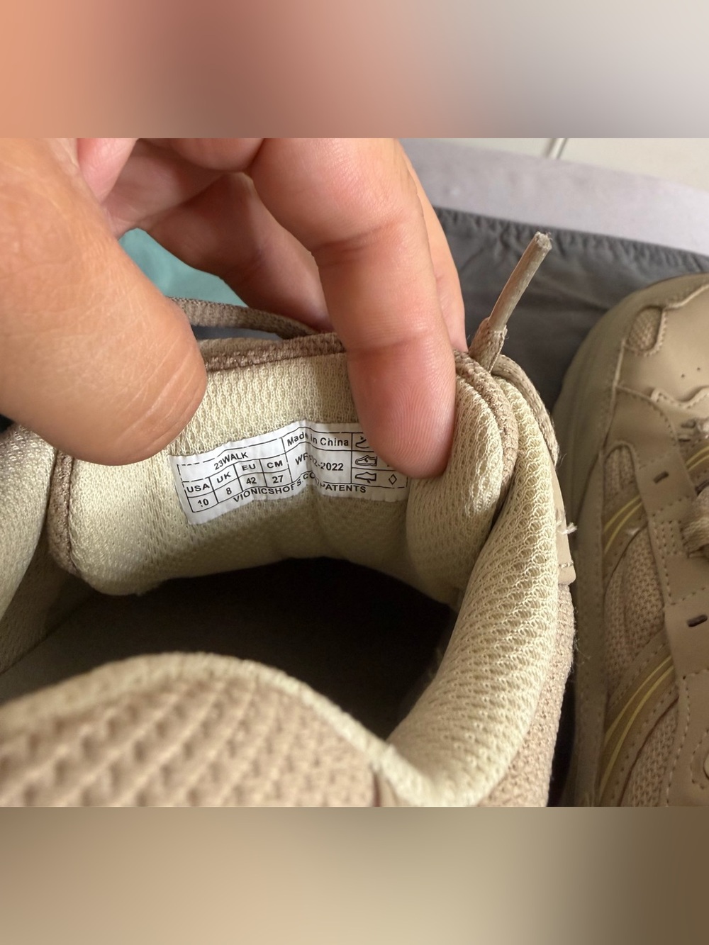 Vionic walker classic sneakers - Picture 9 of 9